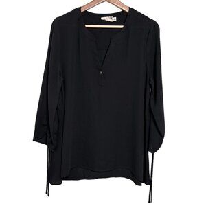 Everleigh Womens Size Medium Black Tunic Blouse Gathered Sleeves Lightweight